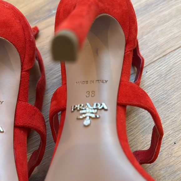 Prada Red Suede Scalloped Heels Size 38 - Picture 5 of 8